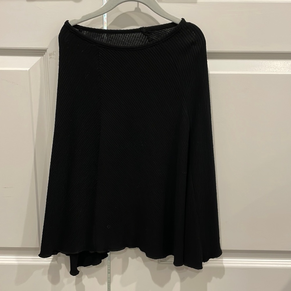 Girls chasor size 6 cape/poncho